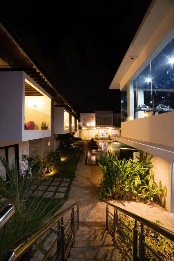 One Manalo Place Puerto Princesa Exterior foto